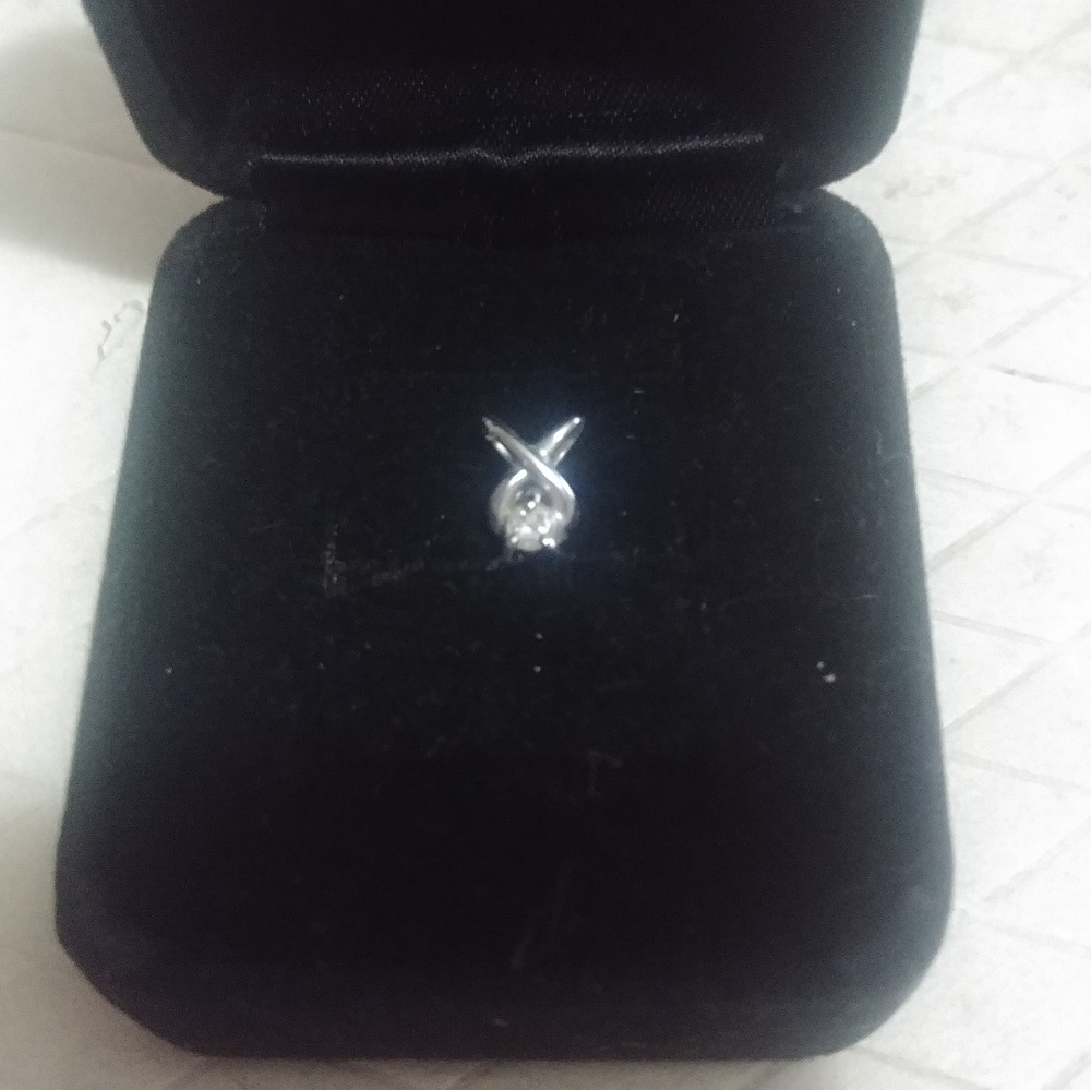 10 kt pendant